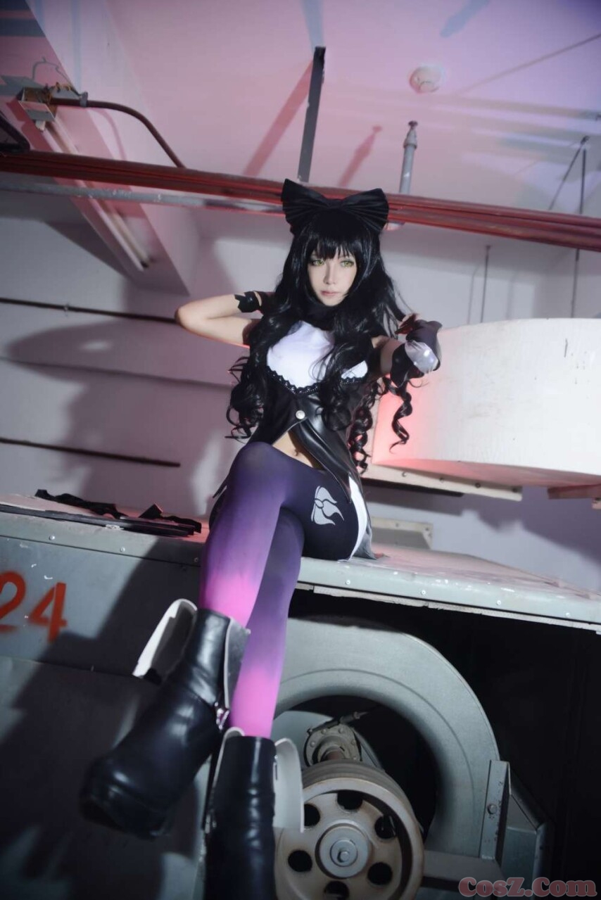 黑猫女刺客狂野怒放配丝袜高跟这种丝袜材质很好啊！