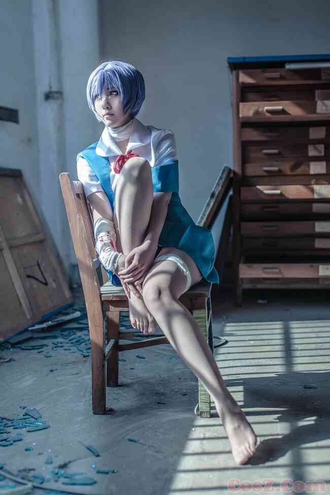 生或死工厂制服到了湿身浴室是什么样子？