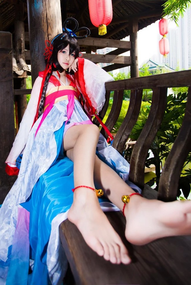 [cosplay]洛天依忆红莲[二次元cos]