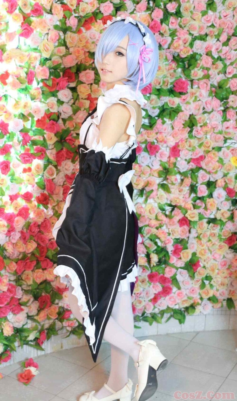 蕾姆萝莉女仆蛋糕房里给你做早餐呢！